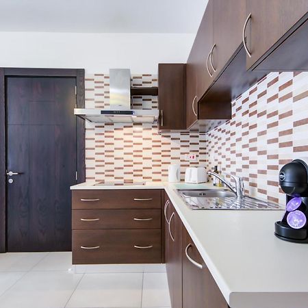 Stylish 2Br Apt With Balconies In St Julians, Paceville - Apt 6 By Vaganza Saint Julian's エクステリア 写真